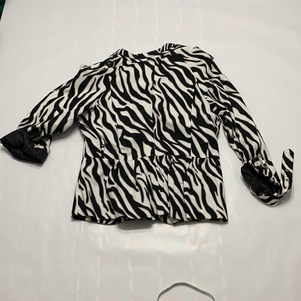 Susan Bristol blazer. Size medium - Picture 8 of 8